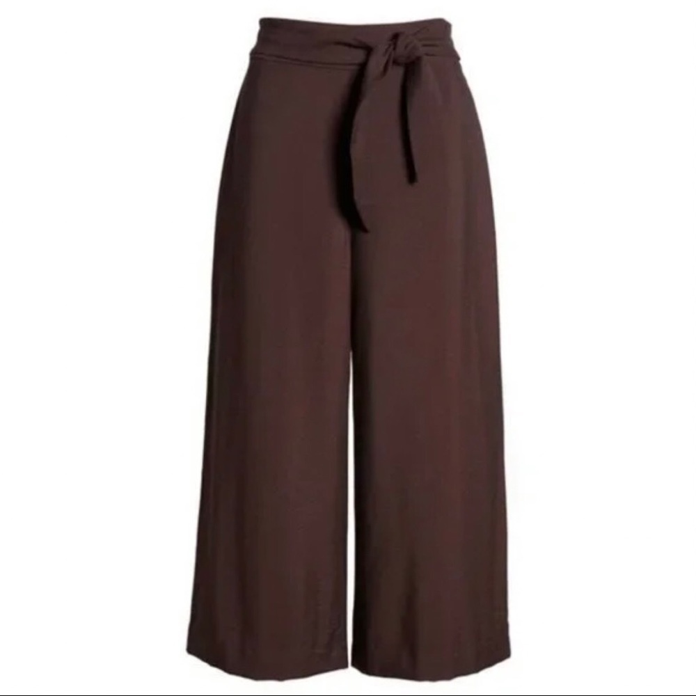 Leith High-Rise Wide Leg Crop Pants in Burgundy